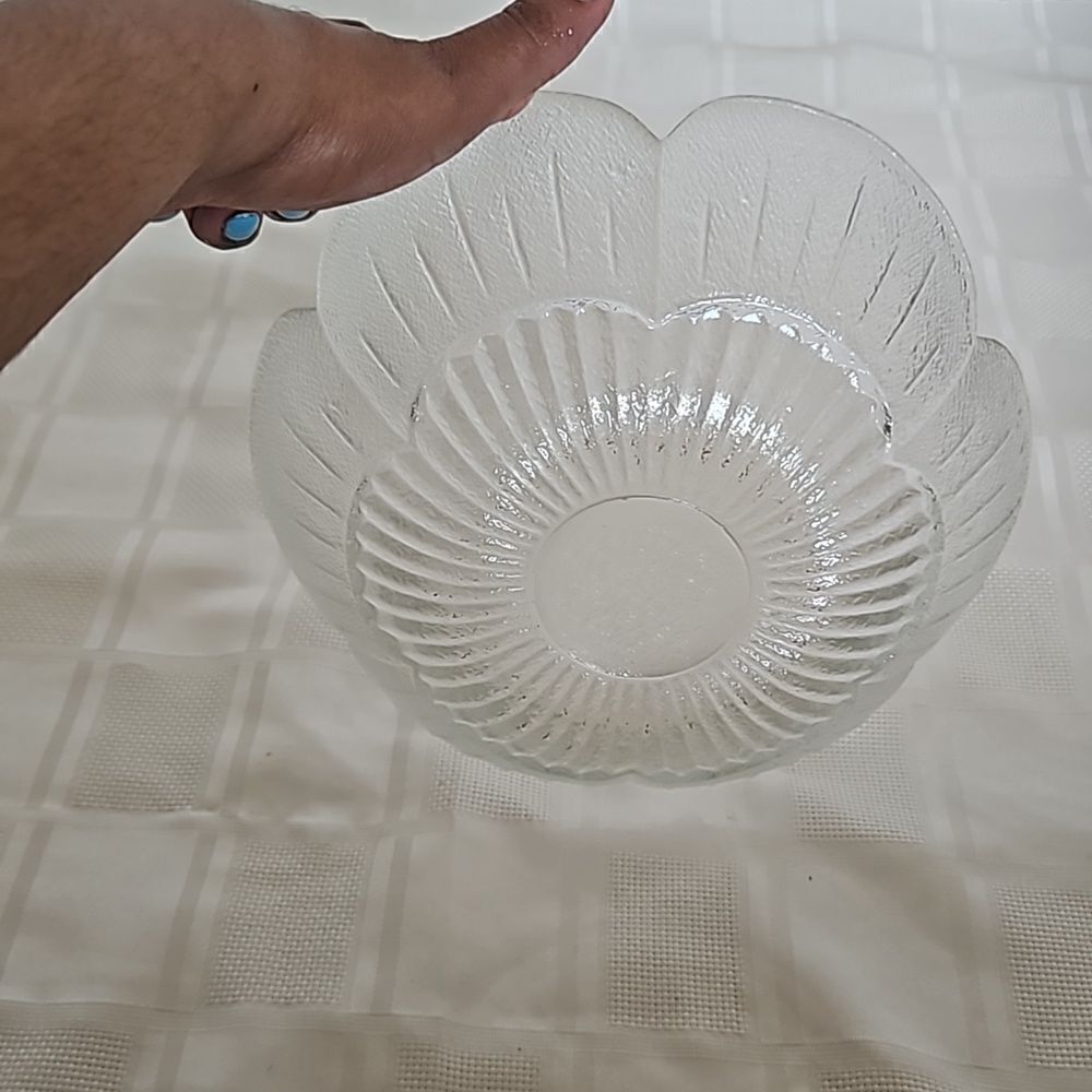 Clear Glass Fruit Bowl 10"-10" - Picture 3 of 16
